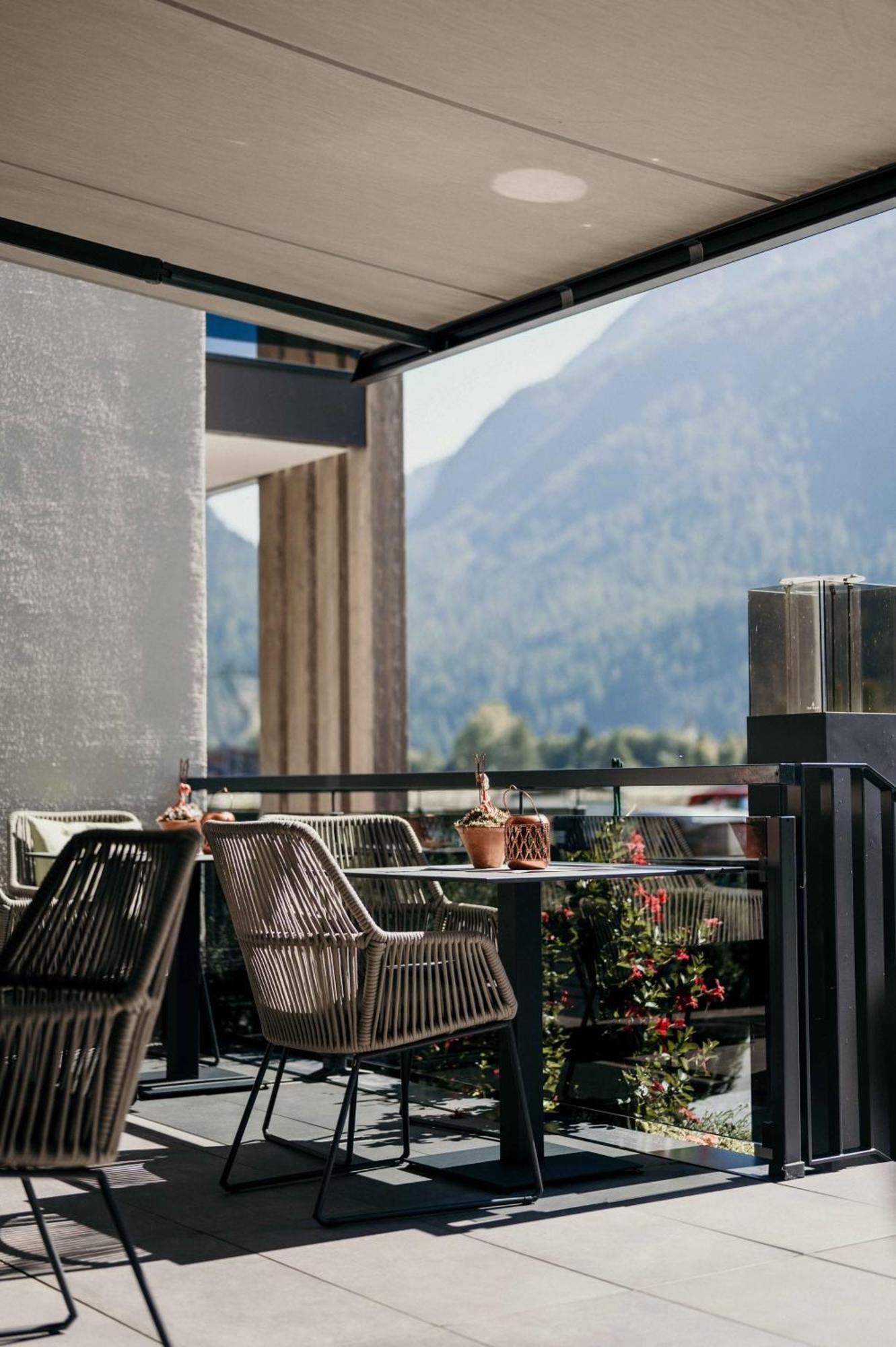 Vier Studios & Restaurant Лангенфельд Экстерьер фото